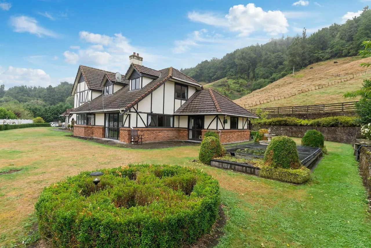 Skyline Mountain View Lodge Up To 16 People Rotorua 0*,